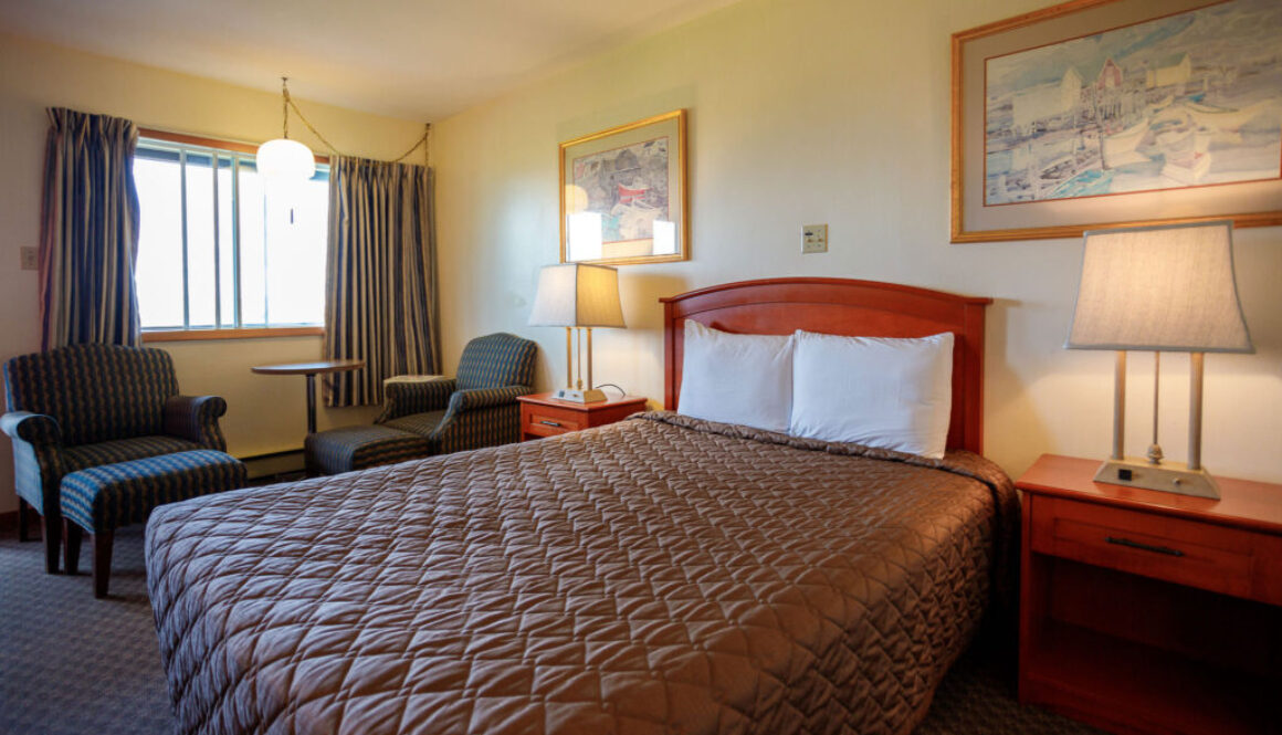 Tidal-Bore-Inn-1-Queen-Top-floor-featured-image